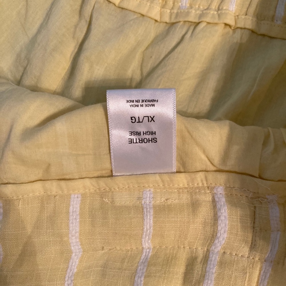 Express High Rise Shortie Yellow - Picture 2 of 5